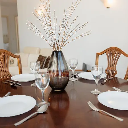 Apartment, Close To The And Sea Views, In Appartement